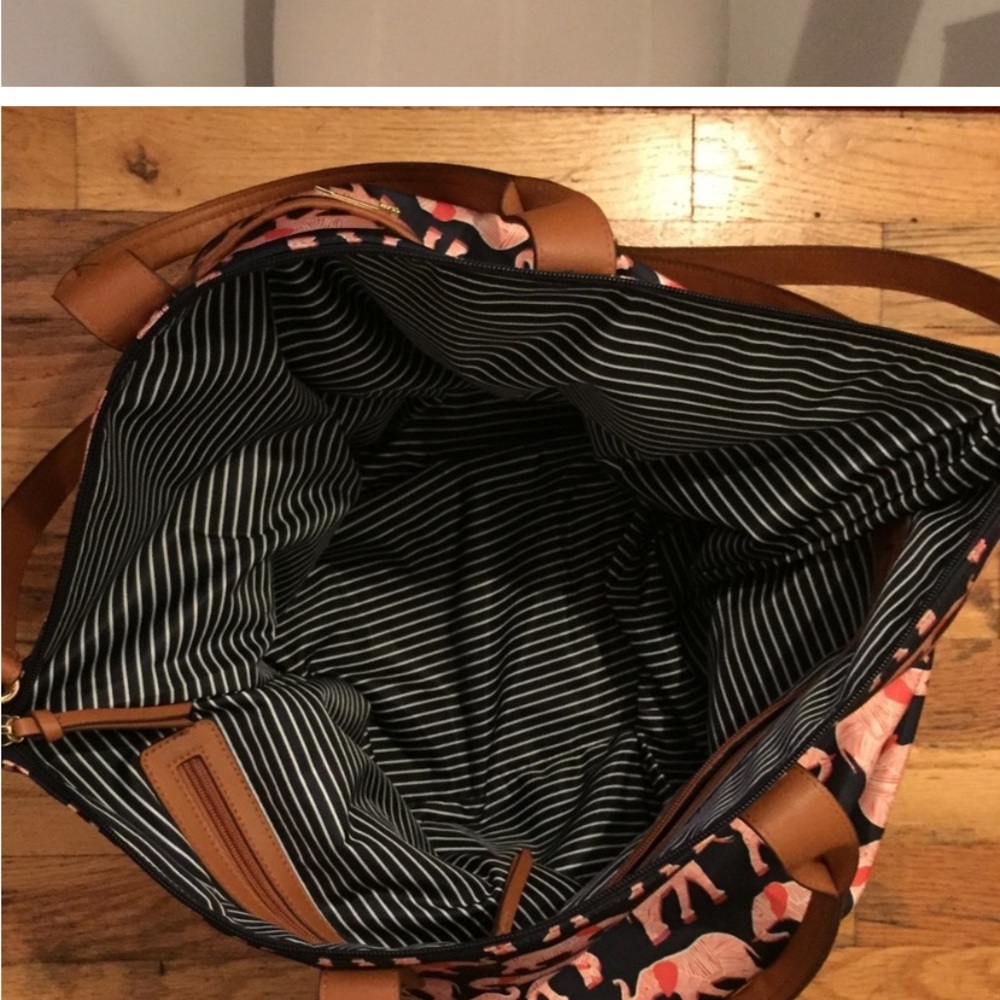 ::Stella & Dot | Luckily Elephant Weekender Extendable Tore Bag Navy Blue & Red - Picture 7 of 7